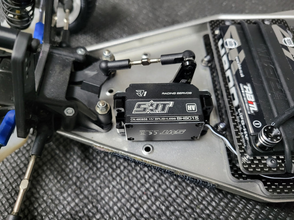 RADICAL SCHUMACHER COUGAR CARBON SERVO HOLDER